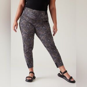 Athleta‎ Trekkie North Printed Jogger